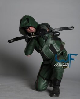 green arrow freccia verde dc comics cosplay costume complete with accessories and props inspired